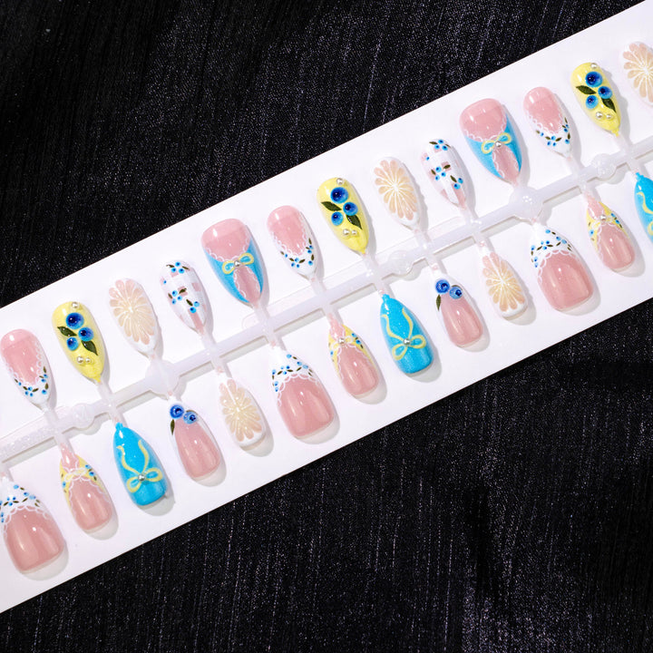 Artistic 3D Decorative Press-On Nail Set