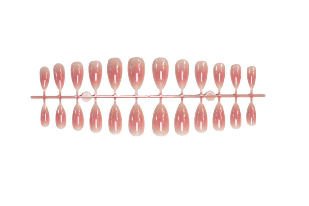 Artificial Nails with Natural Shine Stornfield
