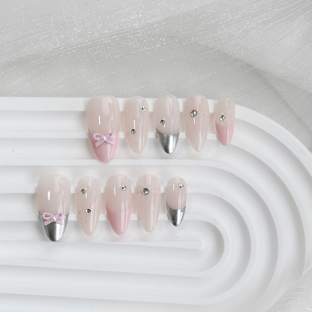 Decorative Press-On Nail Art Set with Floral Accents  1791773215