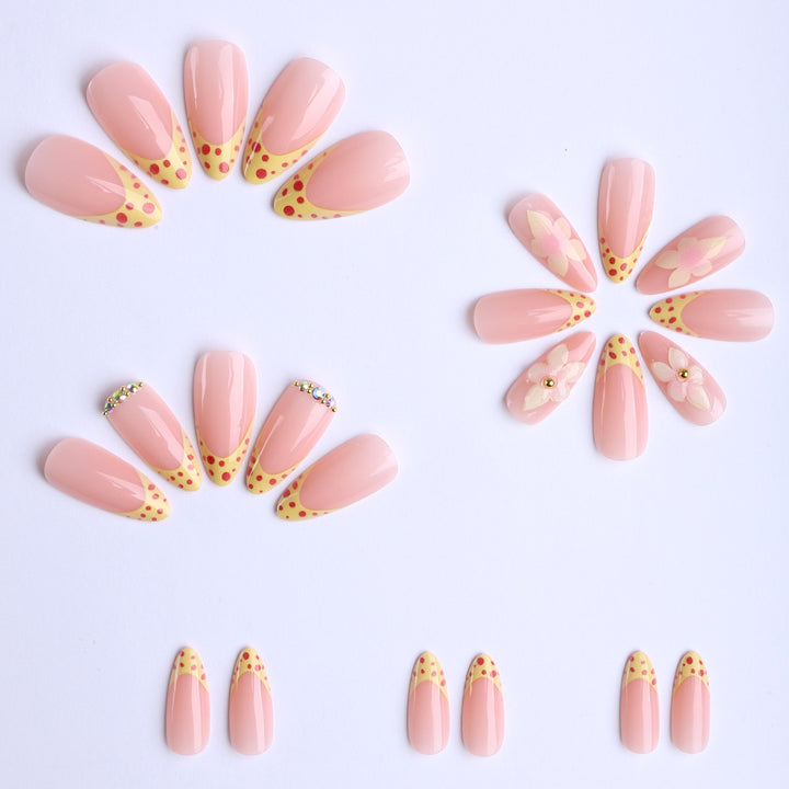 Artificial nails with floral 3D applications and elegant design Stornfield