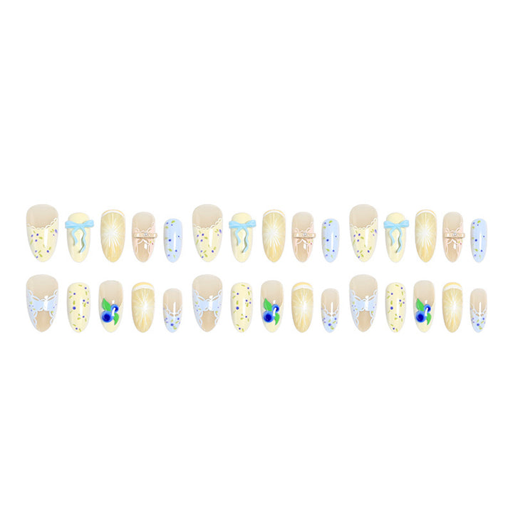 Artificial nails with playful floral design Stornfield