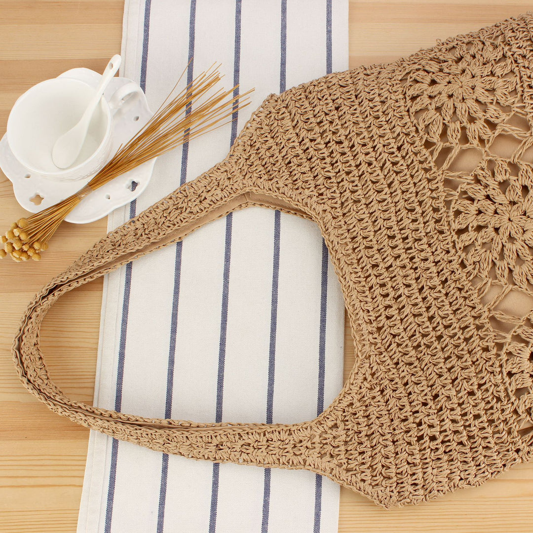 Versatile straw shoulder bag with floral details Stornfield