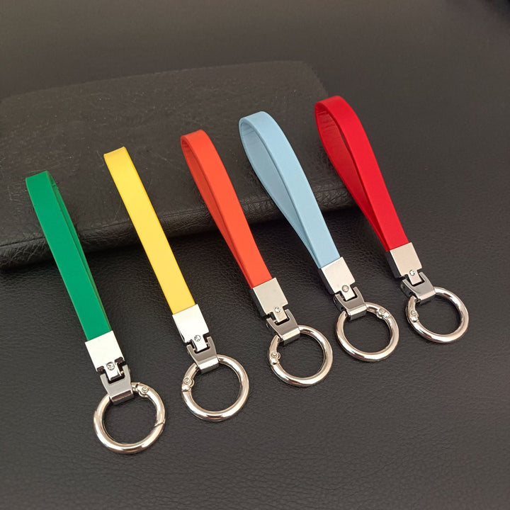 Elegant Leather Keychain Holder Stornfield