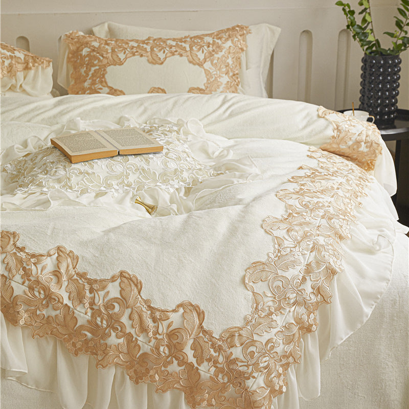 Luxury bedding set with lace trim and ruffle