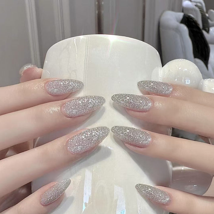Glamorous artificial nails in elegant crystal design Stornfield