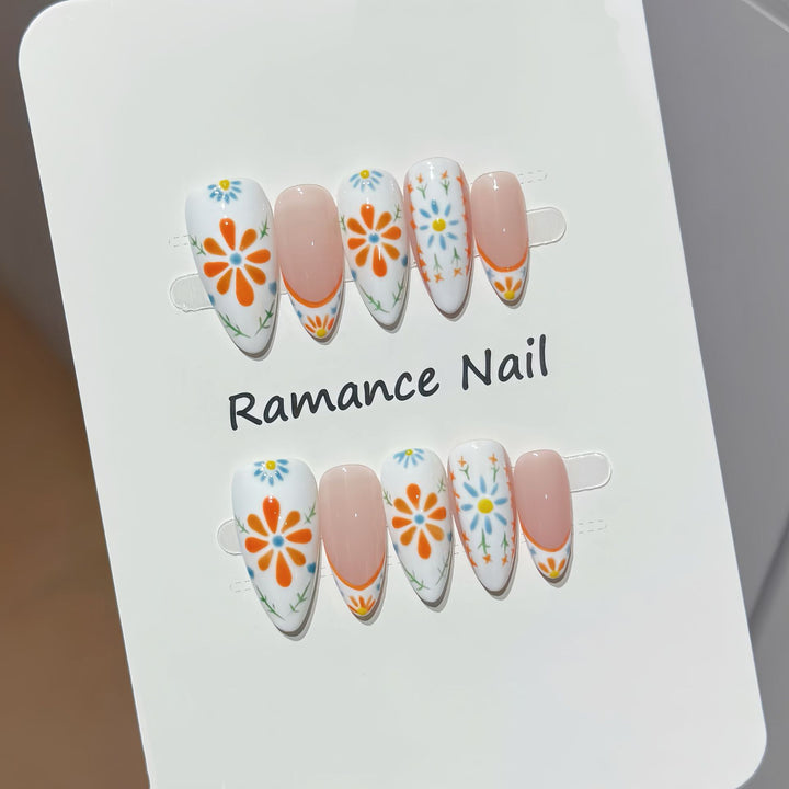 Floral Themed Press-On Nail Art Set Stornfield