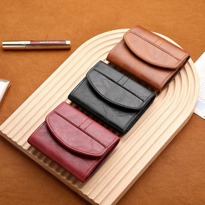 Compact Leather Cardholder with Magnetic Closure