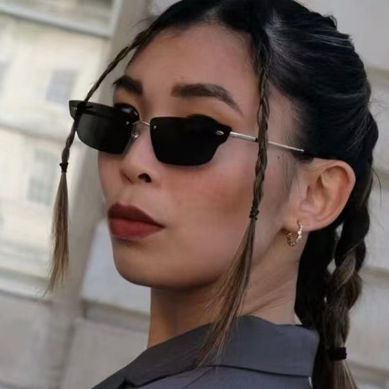 Women's geometric sunglasses with delicate frame and transparent lenses Stornfield