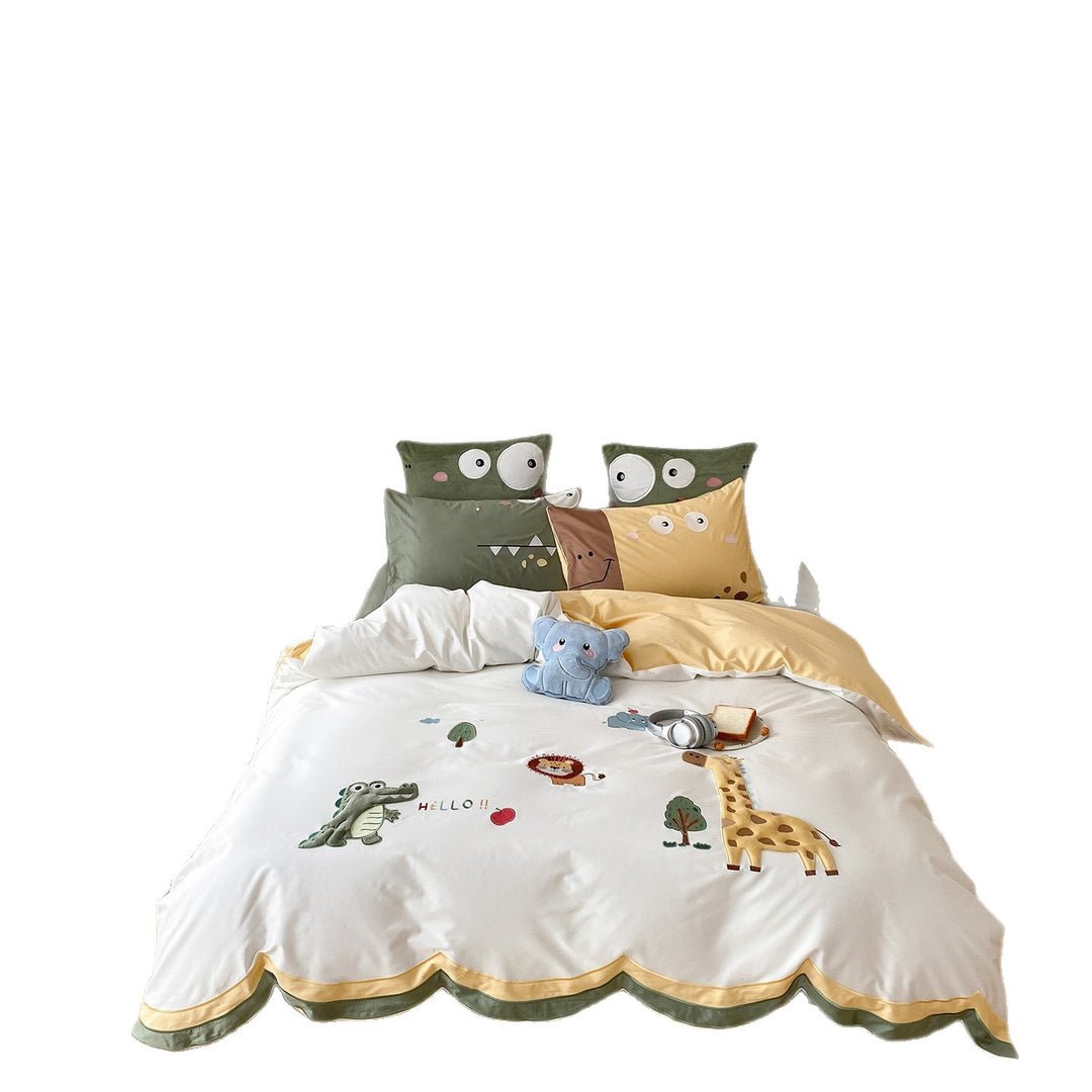 Children's bedding set with stitched safari appliqués and soft cotton blend