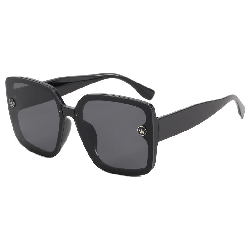 Women's fashionable square sunglasses with extravagant design Stornfield