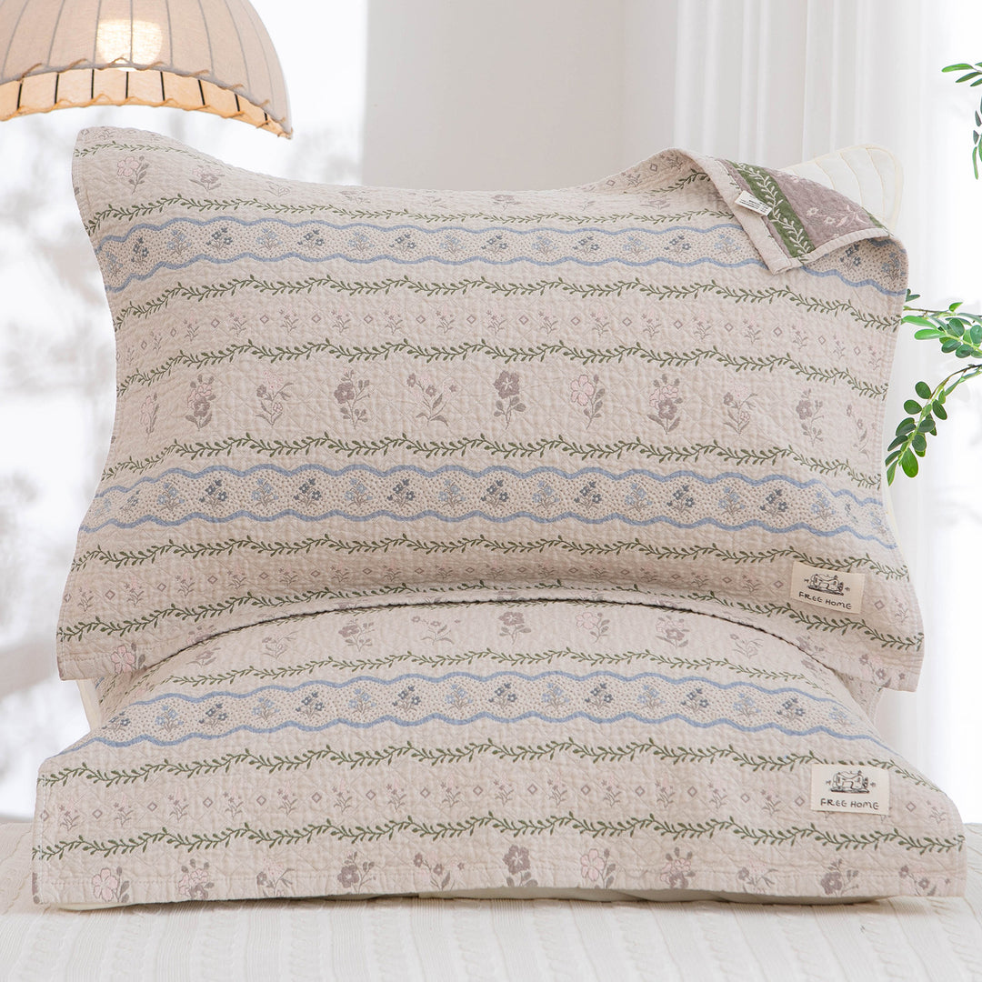 Women's pillowcase with modern checkered pattern Stornfield