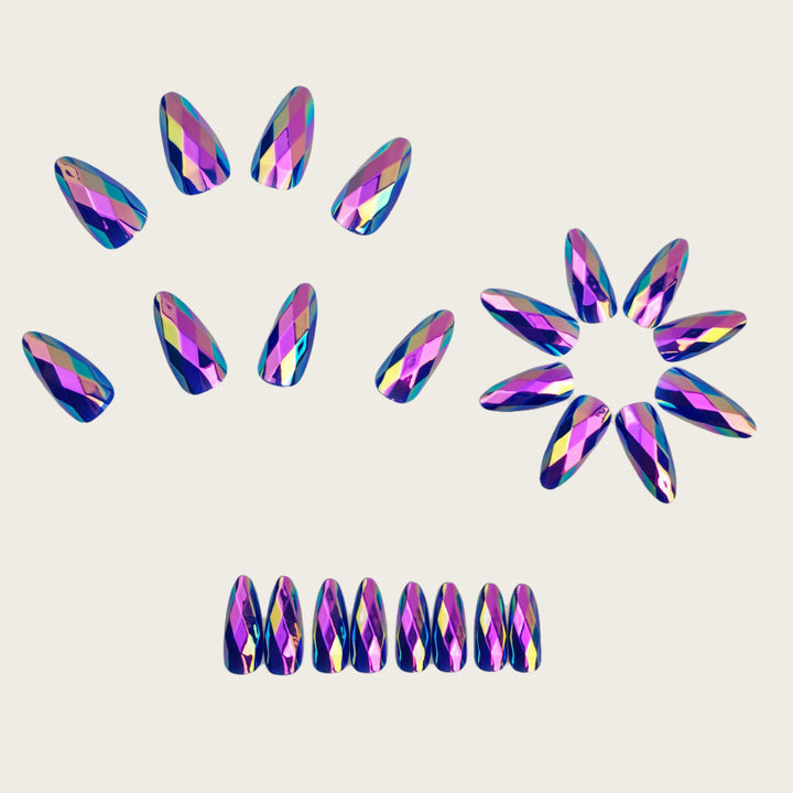 Artificial nails in elegant crystal design Stornfield