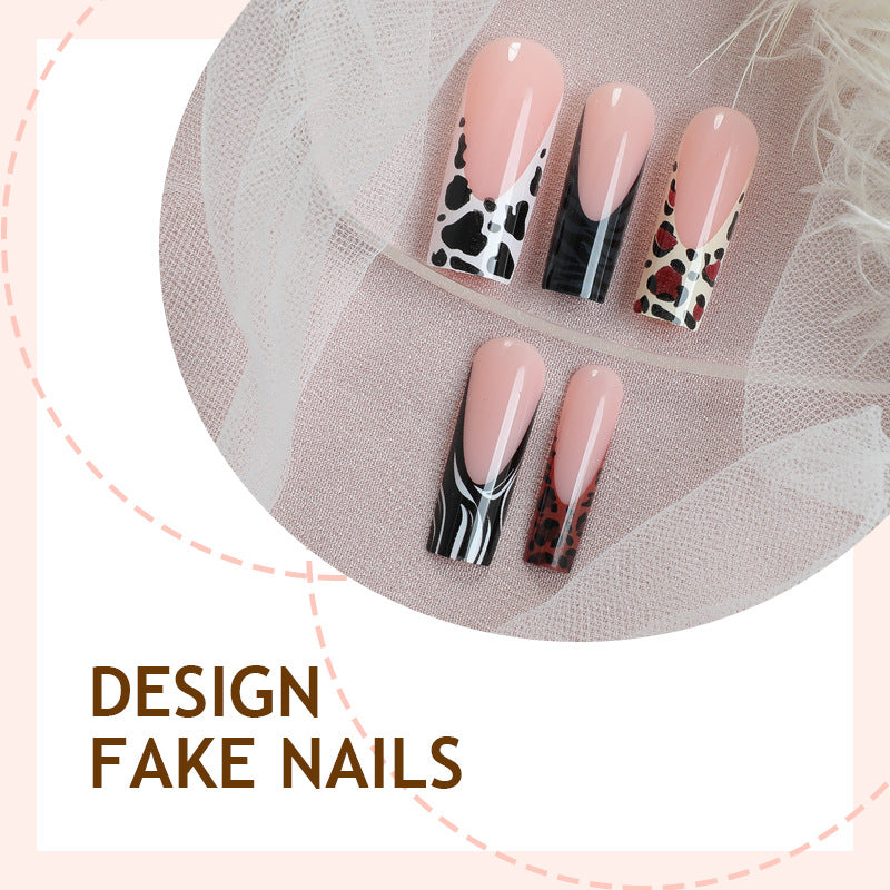 Nail art set with modern leopard pattern Stornfield