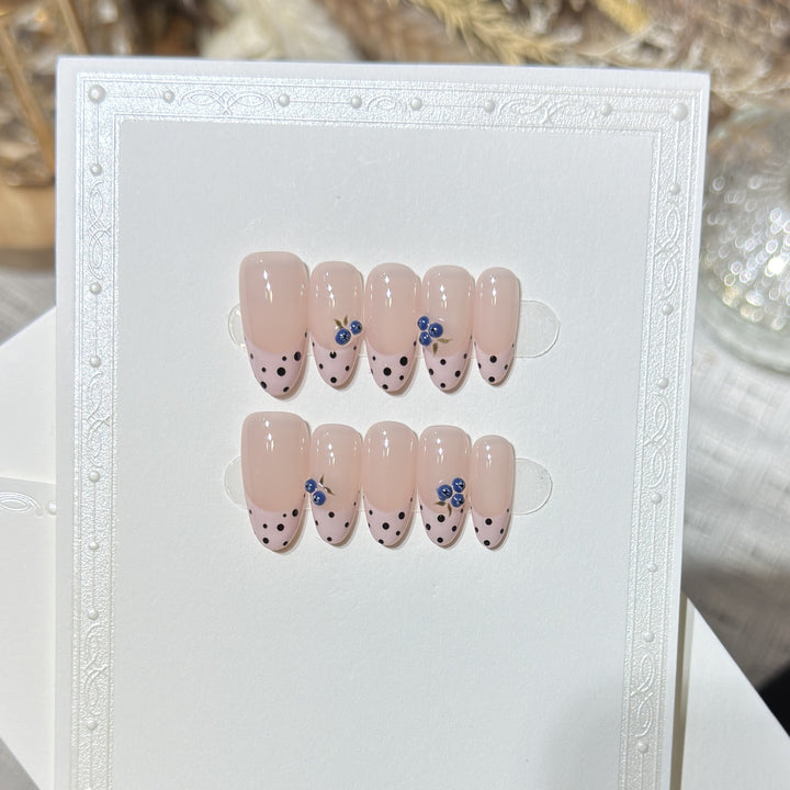 Press-On Nail Set Stornfield