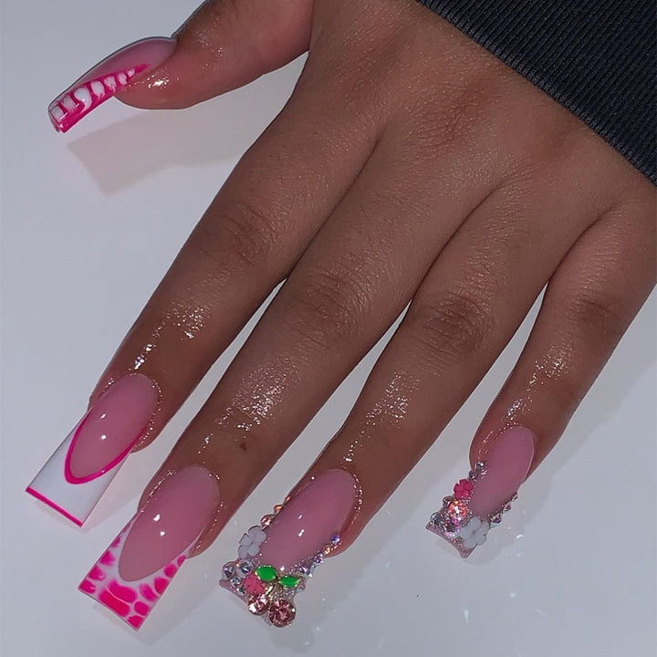 Decorative Artful Press-On Nails Stornfield