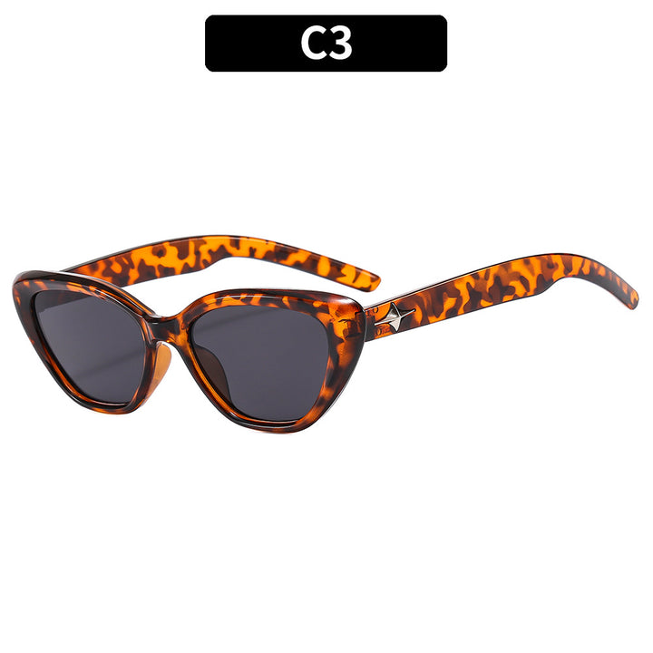 Chic Cat-Eye Sunglasses with Tortoiseshell Frame