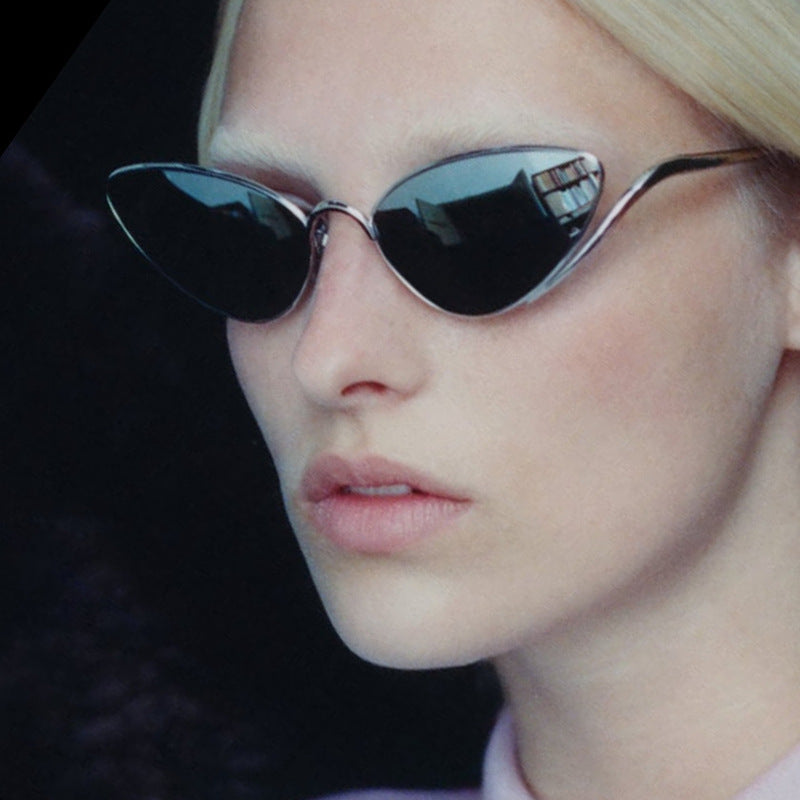 Women's Cat-Eye Sunglasses in Elegant Design Stornfield