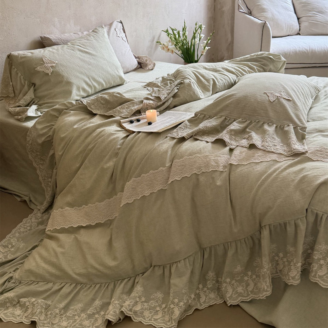 Romantic Ruffled Cotton-Linen Duvet Cover Set with Lace Border & Butterfly Appliqué