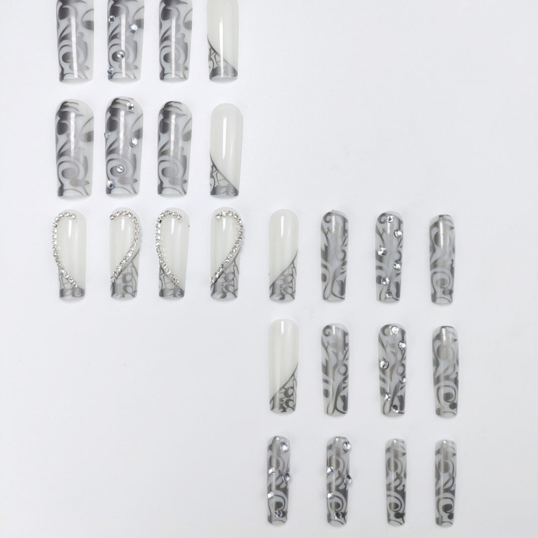 Artificial nails with sparkling rhinestones Stornfield