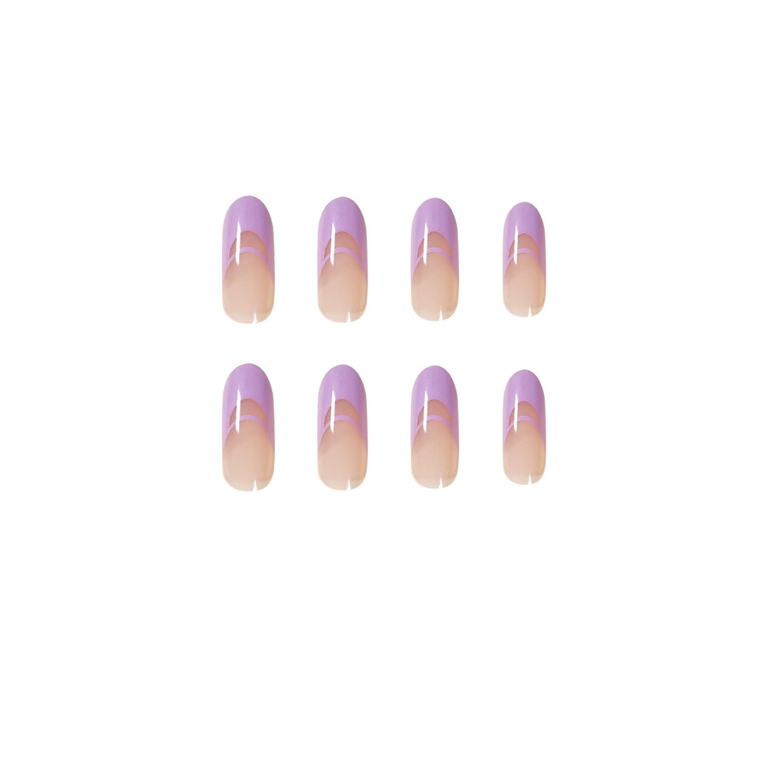 Elegant artificial nails with fine ombre design and noble accents Stornfield