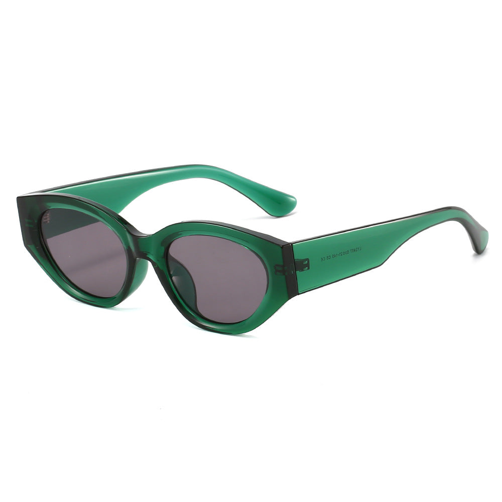 Women Cat-Eye Sunglasses with modern, transparent frame and UV protection Stornfield