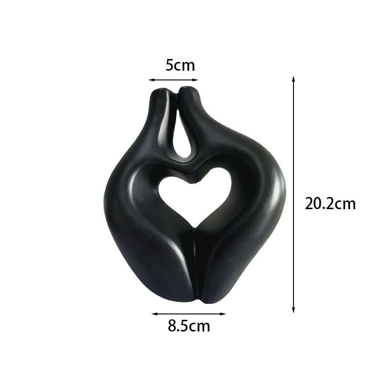 Heart-Shaped Decorative Sculpture Stornfeild