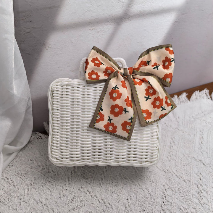Women elegant handbag made of woven material Stornfield