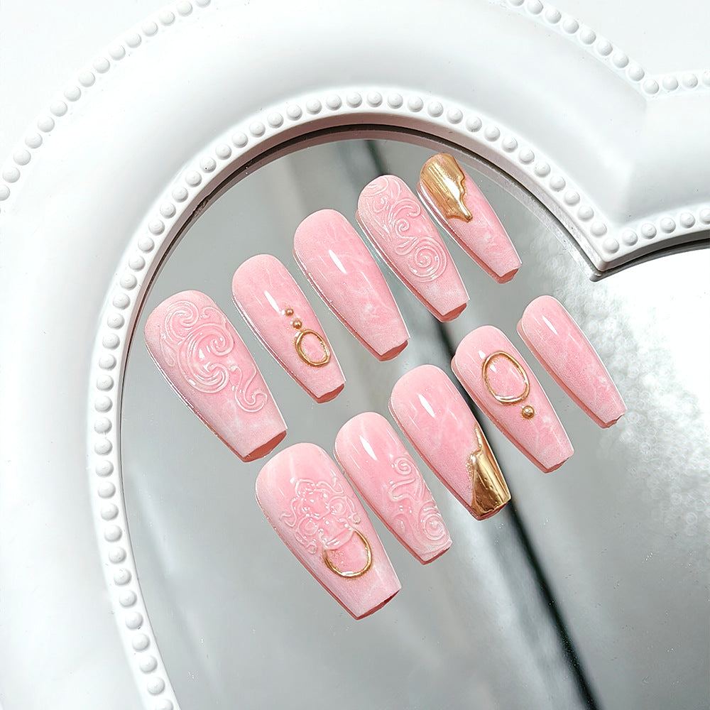 Elegant and Decorative Art Nails Stornfield