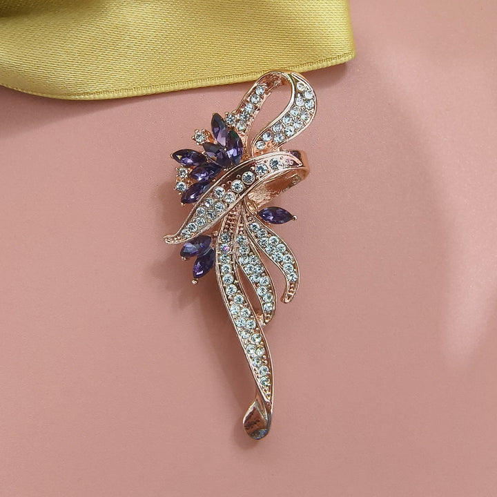 Exquisite brooch with sparkling zirconia and blue gemstones Stornfield
