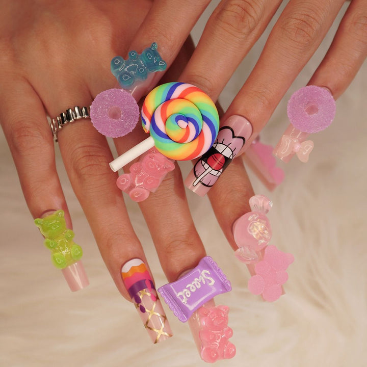 Artificial nail set with elegant French tips Stornfield