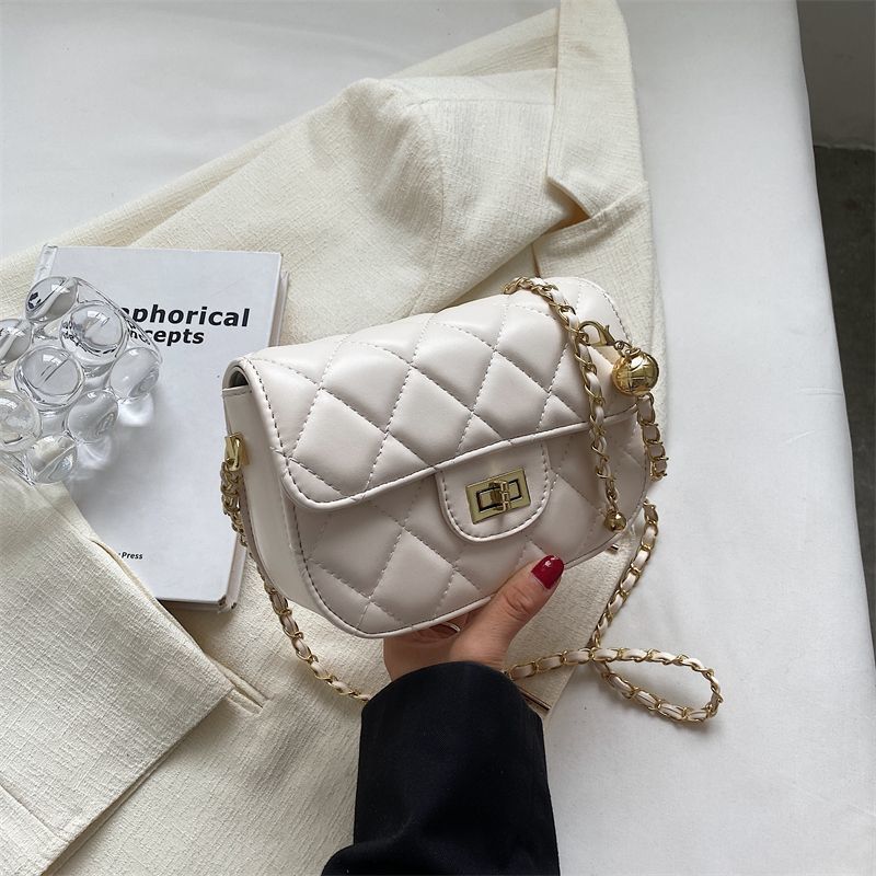 Quilted Elegance Shoulder Bag Stornfield