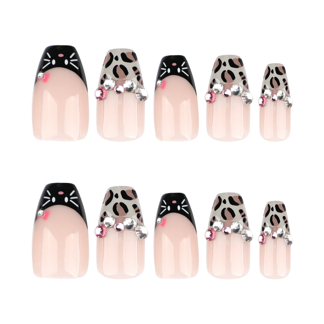 Artful nail art with glamorous 3D embellishments Stornfield