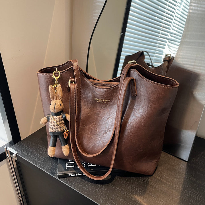 Premium Leather Tote Stornfield