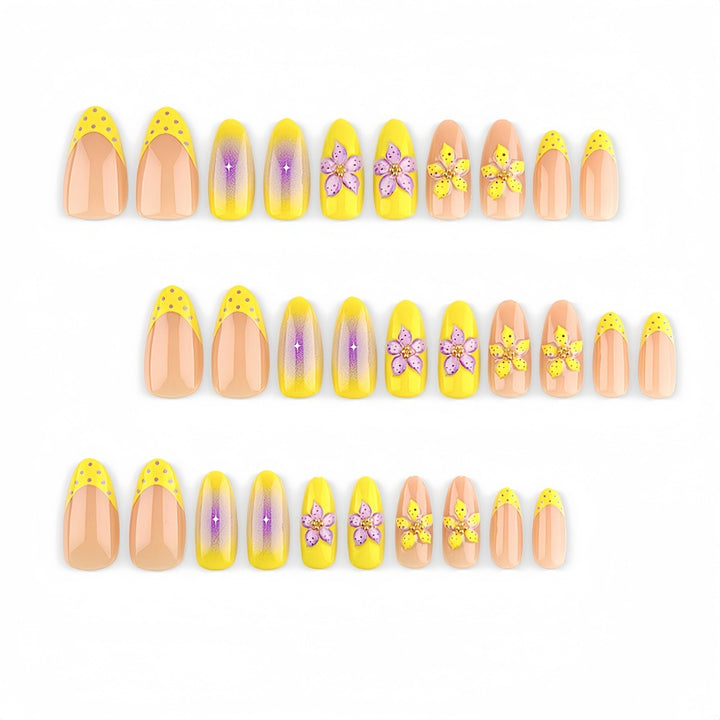 Art nails with floral 3D design Stornfield