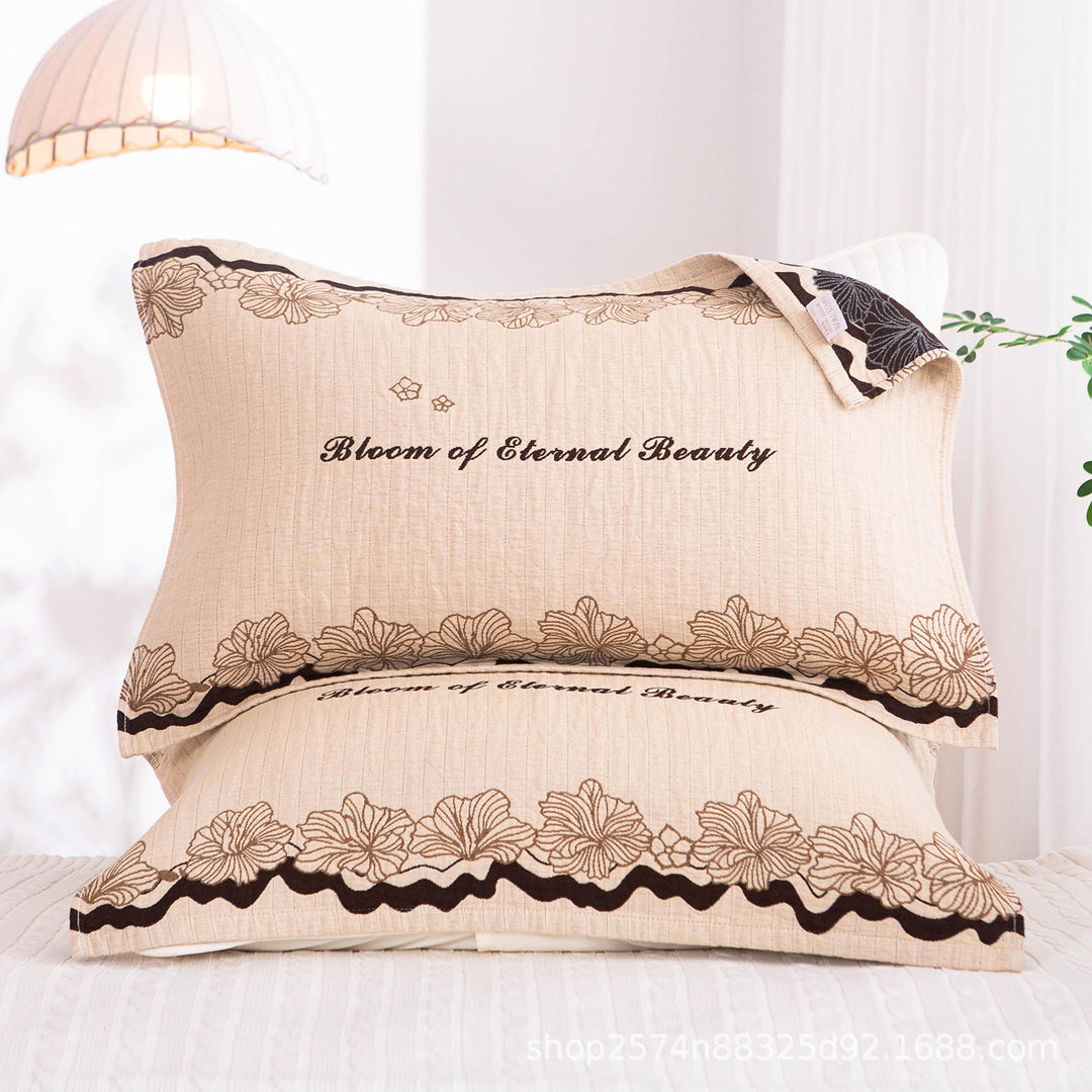 Women's pillowcase with delicate floral motif Stornfield