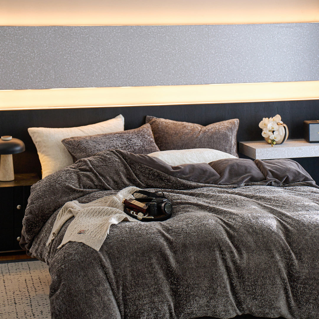 Cozy teddy fleece duvet cover set with plush surface