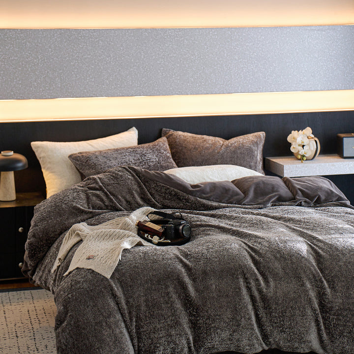 Cozy teddy fleece duvet cover set with plush surface