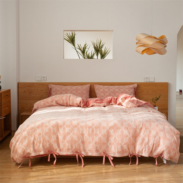 Reversible cotton percale duvet cover set with ties and geometric all-over print