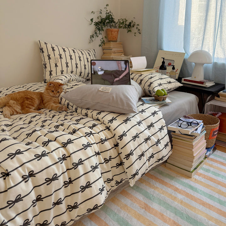 Artistic Patterned Duvet Cover Set