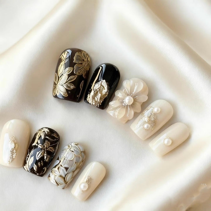 3D Floral Press-On Nail Art Set with Elegantly Crafted Designs