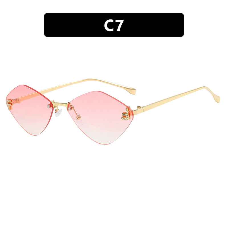 Women's geometric sunglasses in an extravagant design with gradient lenses Stornfield