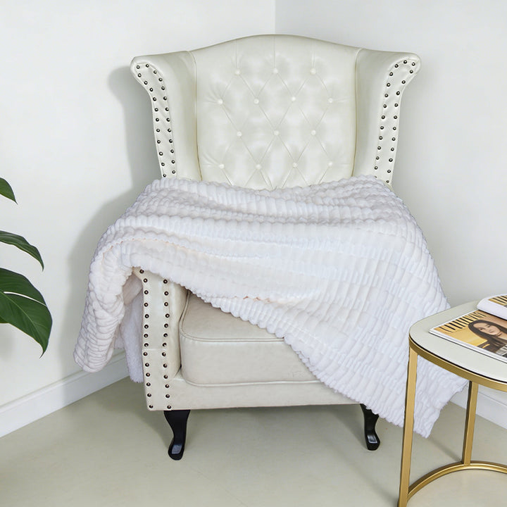 Women Cozy Structured Fleece Blanket Stornfield