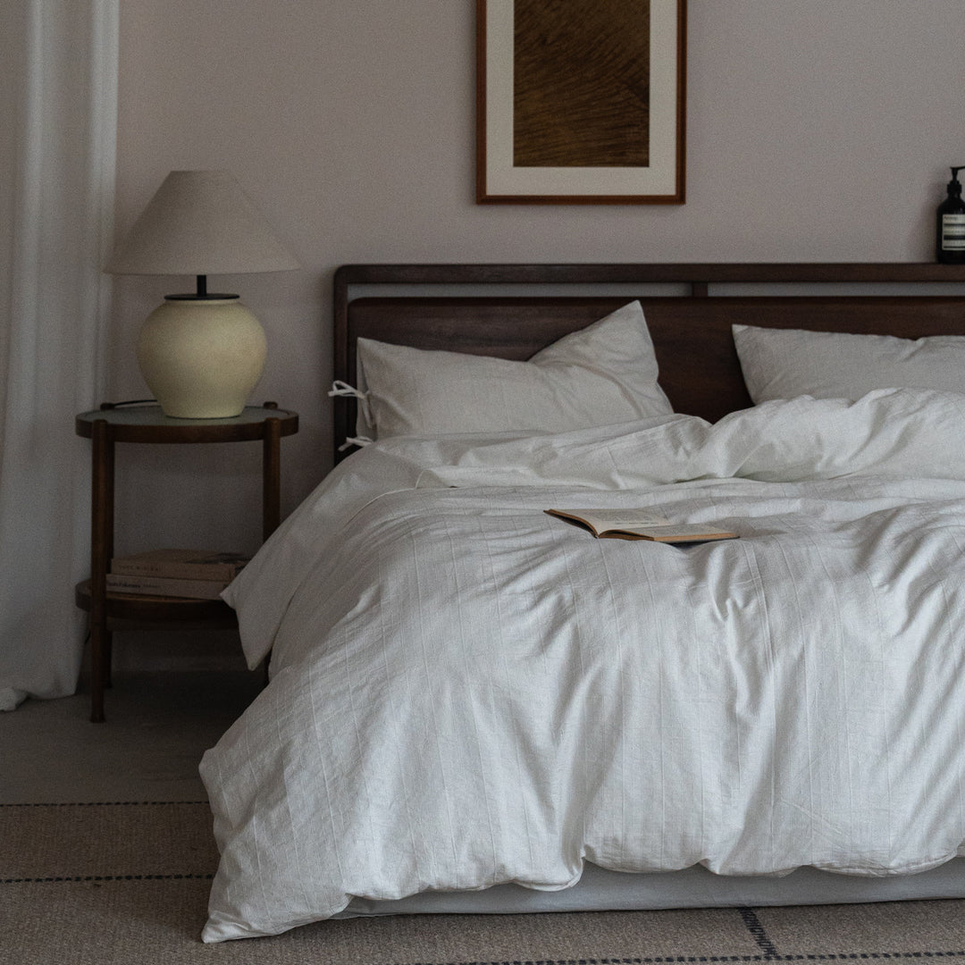 Waffle-Jacquard Cotton Duvet Cover Set with Corner Tie Pillowcases