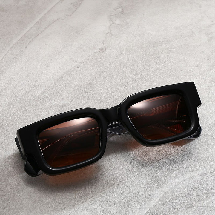 Ladies fashionable sunglasses in stylish block frame design Stornfield
