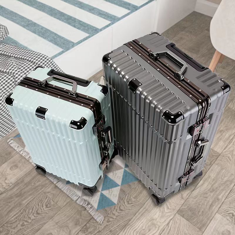 Durable Hardshell Travel Luggage Stornfield
