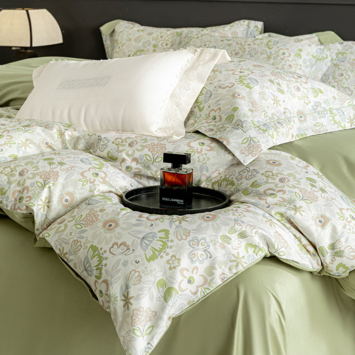 Luxurious cotton satin duvet cover set with watercolor flower pattern