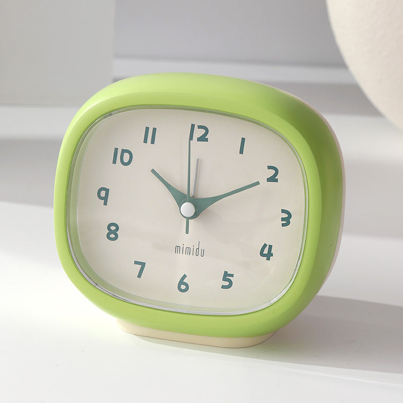 Table Clock in Modern Retro Design Stornfield