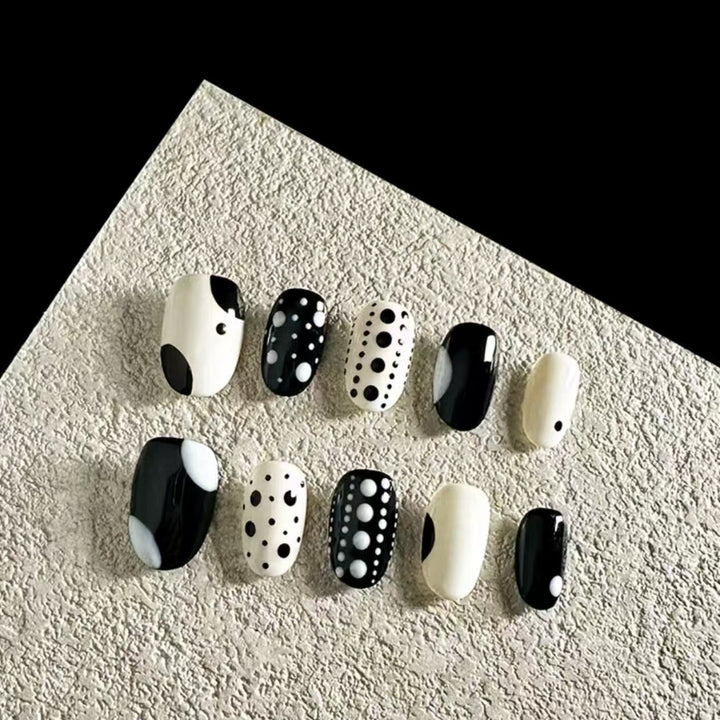 Stylish Artistic Press-On Nail Set Stornfield