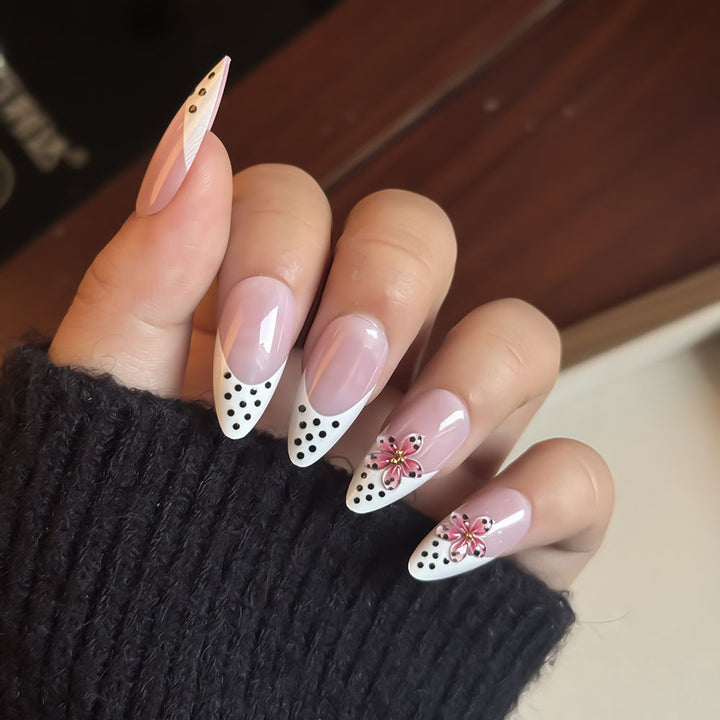 Decorative Floral-Accent Press-On Nail Set Stornfield