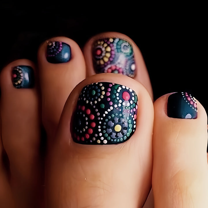 Elegant toenail art Stornfield